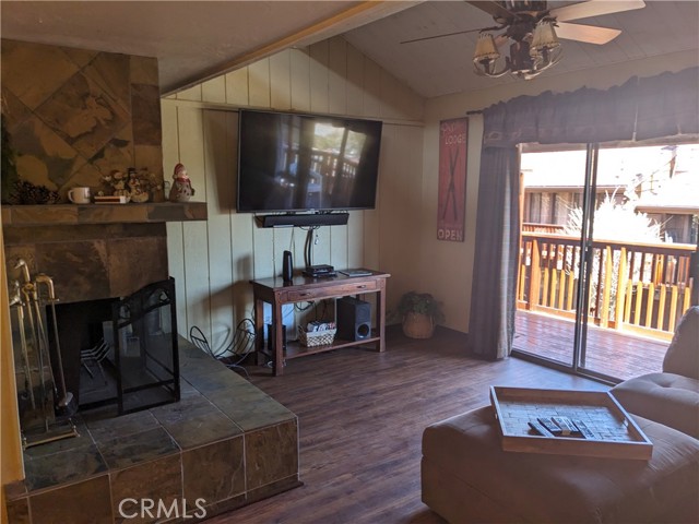Detail Gallery Image 4 of 12 For 861 Thrush Dr #69,  Big Bear Lake,  CA 92315 - 2 Beds | 1/1 Baths