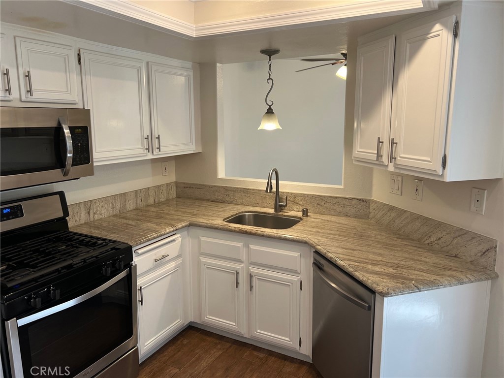 25163 Via Catalina