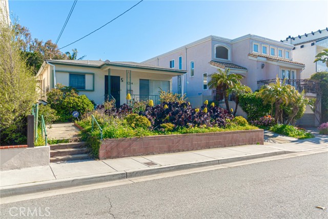 554 2nd Street, Hermosa Beach, California 90254, 3 Bedrooms Bedrooms, ,1 BathroomBathrooms,Residential,Sold,2nd,SB23059227