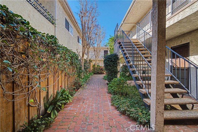 Detail Gallery Image 15 of 15 For 11550 Nebraska Ave #216,  Los Angeles,  CA 90025 - 1 Beds | 1 Baths