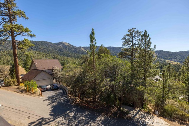 43778 Colusa Drive, Big Bear Lake CA: https://media.crmls.org/medias/4d4b7fb1-9b63-491c-b093-daf38d42f737.jpg