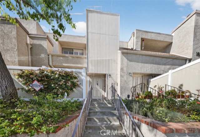 Detail Gallery Image 5 of 43 For 15235 Magnolia Bld #E,  Sherman Oaks,  CA 91403 - 3 Beds | 3 Baths