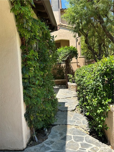 Detail Gallery Image 20 of 22 For 351 Tall Oak, Irvine,  CA 92603 - 3 Beds | 2/1 Baths