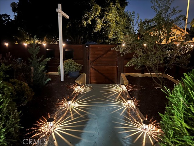 1935 W 36th Street, Los Angeles CA: https://media.crmls.org/medias/4d4bdcee-c67a-4ad4-9db3-11fc6a2405da.jpg