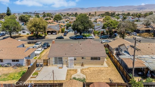 516 E Creston Street, Santa Maria CA: https://media.crmls.org/medias/4d4d0d51-f077-4dd6-bbc8-c08cb36ebcfd.jpg