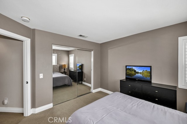 24030 Via Vizcaya, Valencia CA: https://media.crmls.org/medias/4d4d135c-e889-4a44-8451-cf976b879c5a.jpg