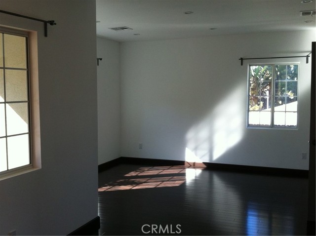 Detail Gallery Image 5 of 24 For 2321 Scott Ave, Los Angeles,  CA 90026 - 2 Beds | 1 Baths