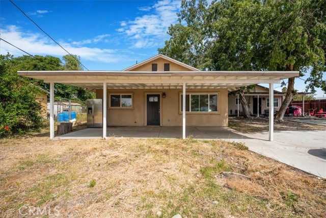 14928 Yucca Avenue, Fontana CA: https://media.crmls.org/medias/4d4e4c69-1830-4703-b7b0-547f1a390ce4.jpg