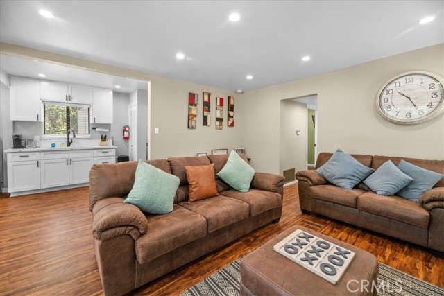 847 Silver Tip Drive, Big Bear Lake CA: https://media.crmls.org/medias/4d4e691f-b9a7-42fd-a930-06f67c9a3331.jpg