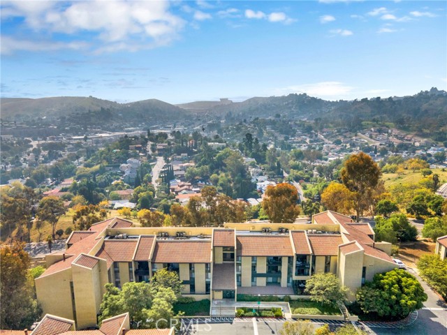 4040 Via Marisol, Highland Park CA: https://media.crmls.org/medias/4d4e6f27-196d-47c3-a83f-ad87890894ad.jpg