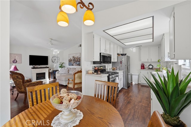 Detail Gallery Image 15 of 32 For 27350 Del Monte, Menifee,  CA 92586 - 2 Beds | 2 Baths