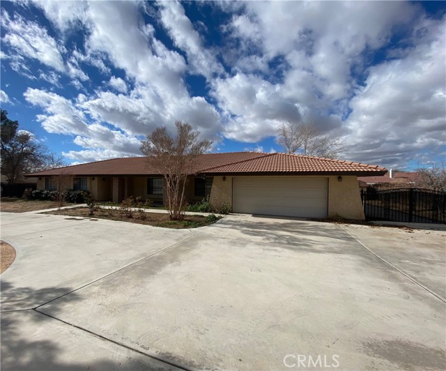13114 Choco Road, Apple Valley, California 92308, 4 Bedrooms Bedrooms, ,2 BathroomsBathrooms,Single Family Residence,For Sale,Choco,HD23224662
