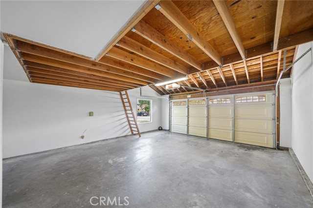 19735 Blythe Street, Winnetka CA: https://media.crmls.org/medias/4d4fa3c6-32c2-4891-a09e-86a83f21194d.jpg