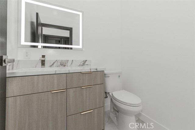 15009 Wyandotte Street, Van Nuys CA: https://media.crmls.org/medias/4d4fd2d7-4acc-4bbf-b840-857cf0228993.jpg