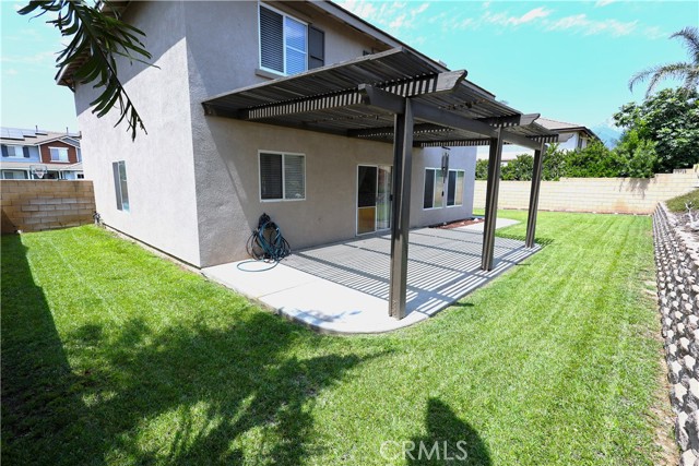 5825 Opal Court, Fontana CA: https://media.crmls.org/medias/4d507149-4b30-4a74-b693-593390a24c3c.jpg