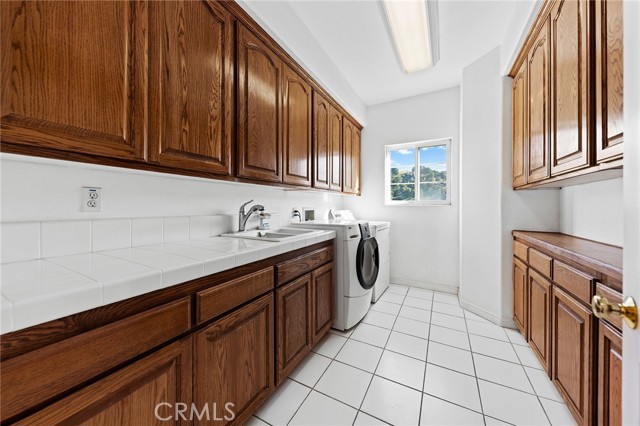 Detail Gallery Image 39 of 56 For 1036 Alpine Ct, Chino Hills,  CA 91709 - 4 Beds | 3/1 Baths