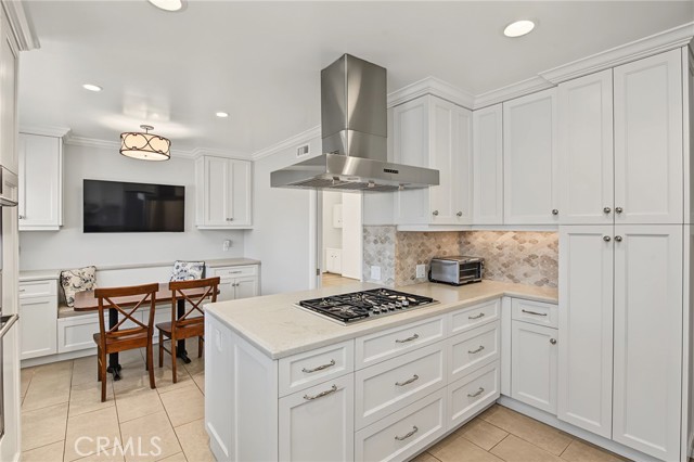 18220 Clark Street photo 10
