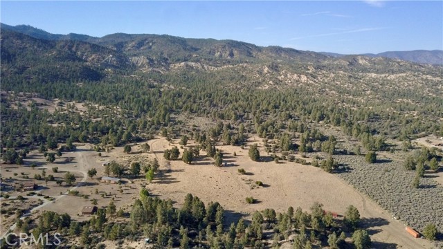 16469 Curtis Trail, Frazier Park CA: https://media.crmls.org/medias/4d5225a0-0e6a-4cfb-beaa-5062bfbc01e0.jpg