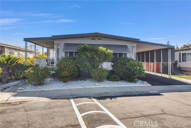 Detail Gallery Image 2 of 29 For 1251 Lugonia Ave #3,  Redlands,  CA 92374 - 2 Beds | 2 Baths