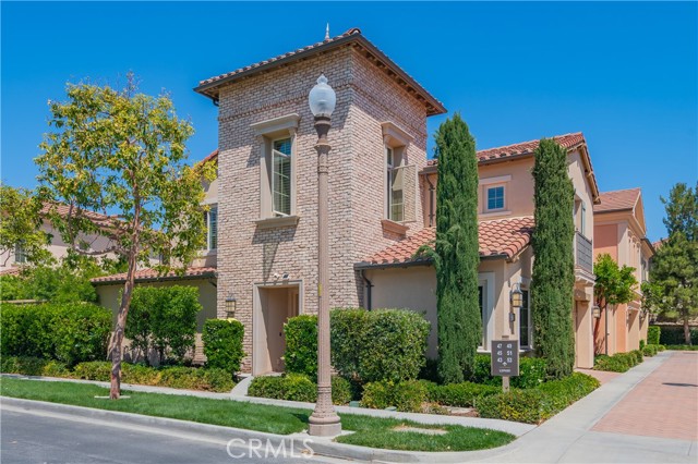 Detail Gallery Image 2 of 44 For 43 Lupari, Irvine,  CA 92618 - 4 Beds | 3 Baths
