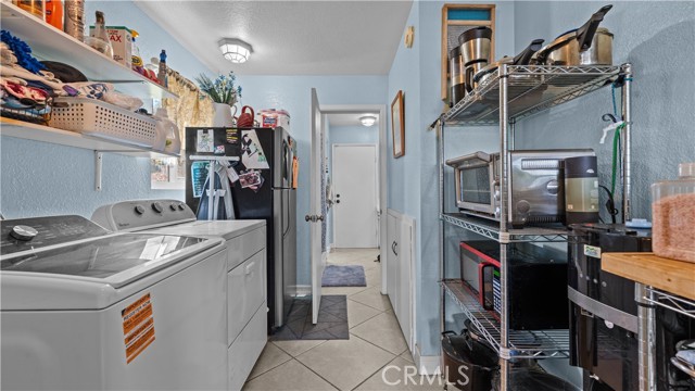 Image 21 of 41 For 7171 Font Avenue