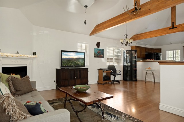 32784 Richmond Drive, Running Springs CA: https://media.crmls.org/medias/4d5378da-8e73-4565-811f-2f3afb6f7423.jpg