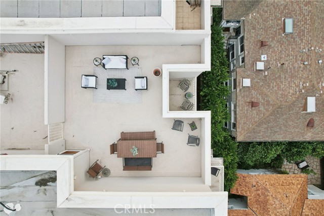 Detail Gallery Image 54 of 67 For 1040 4th #407,  Santa Monica,  CA 90403 - 3 Beds | 3/1 Baths