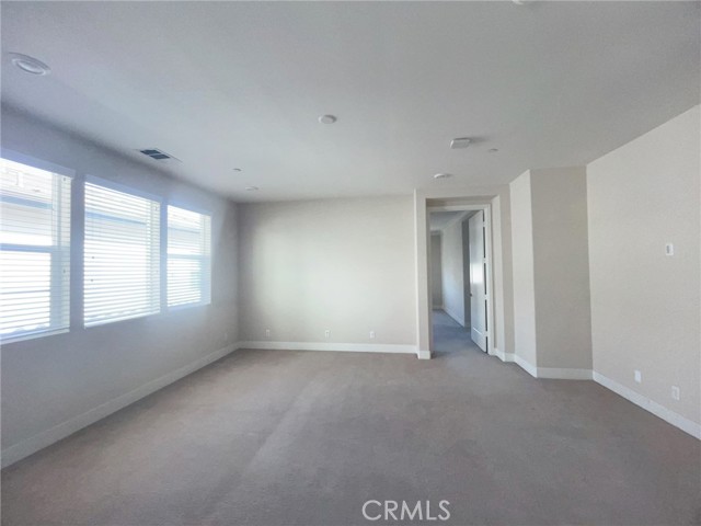 99 Swift, Irvine CA: https://media.crmls.org/medias/4d546045-8df5-4a09-a7f7-32f2f6a5a37c.jpg