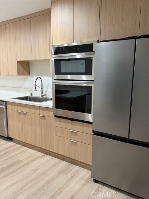 Detail Gallery Image 4 of 15 For 14626 Morrison St, Sherman Oaks,  CA 91403 - 3 Beds | 2/1 Baths