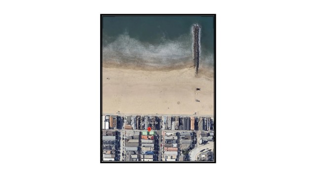 Detail Gallery Image 2 of 3 For 106 31st, Newport Beach,  CA 92663 - 5 Beds | 3 Baths