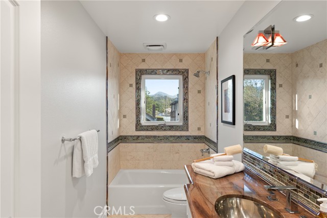 2567 Oakshore Drive, Westlake Village CA: https://media.crmls.org/medias/4d5692ce-dff0-4f04-82ca-ebedfa24bfe3.jpg