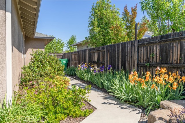 Detail Gallery Image 36 of 42 For 307 Gooselake Cir, Chico,  CA 95973 - 3 Beds | 2 Baths