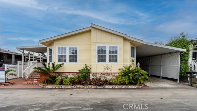 Detail Gallery Image 1 of 1 For 4222 Lahaina Dr, Huntington Beach,  CA 92649 - 2 Beds | 2 Baths