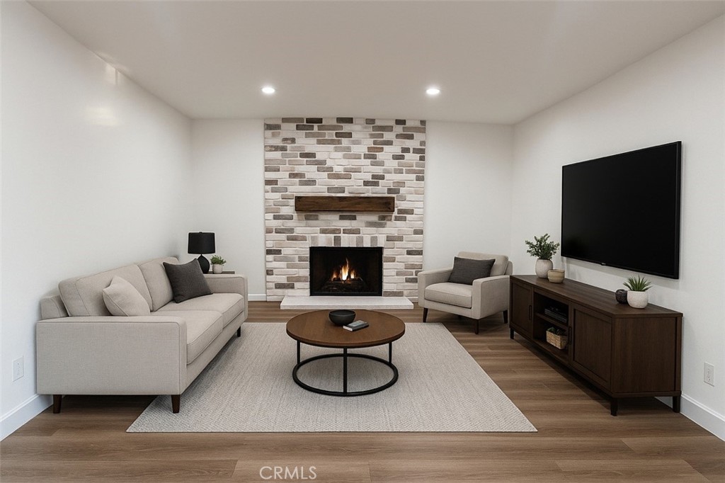 MLS #OC25258618 image #15