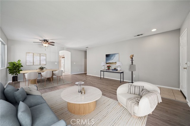 Detail Gallery Image 3 of 38 For 32255 Corte Illora, Temecula,  CA 92592 - 3 Beds | 2 Baths