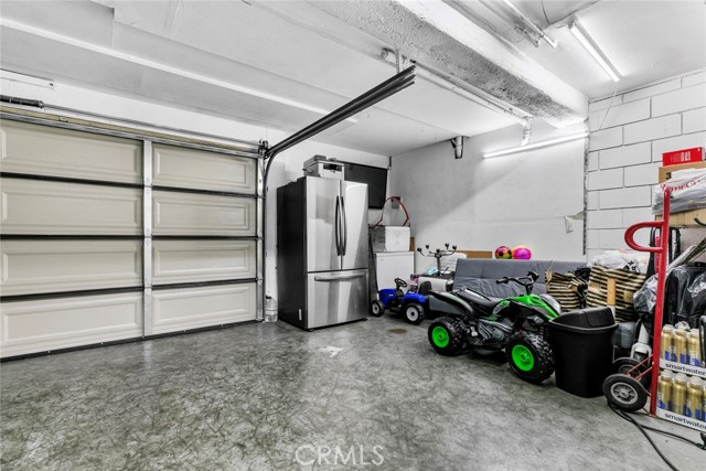8801 Cedros Avenue, Panorama City CA: https://media.crmls.org/medias/4d58d213-c29c-49d5-b16a-17f0a6590735.jpg