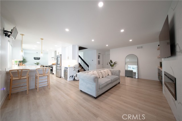 Detail Gallery Image 11 of 47 For 7320 Percheron, Jurupa Valley,  CA 92509 - 4 Beds | 2/1 Baths