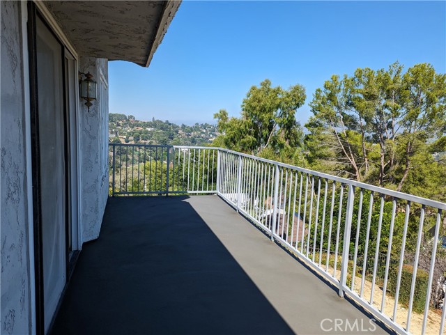 Detail Gallery Image 24 of 36 For 4015 Clarinda Dr, Tarzana,  CA 91356 - 4 Beds | 3/1 Baths