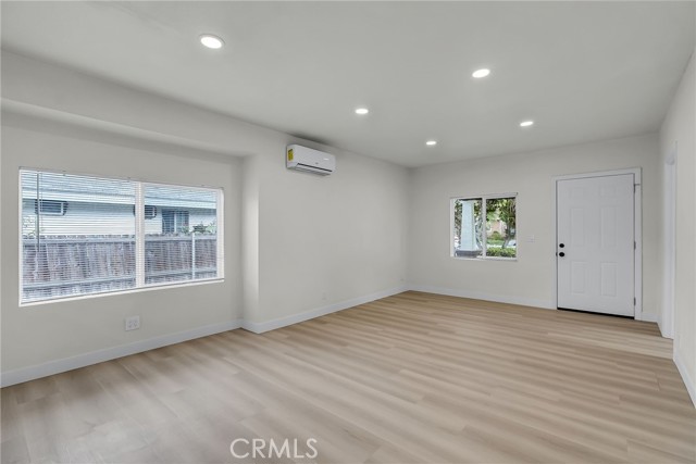 Detail Gallery Image 14 of 26 For 970 E 6th St, Pomona,  CA 91766 - 2 Beds | 2 Baths