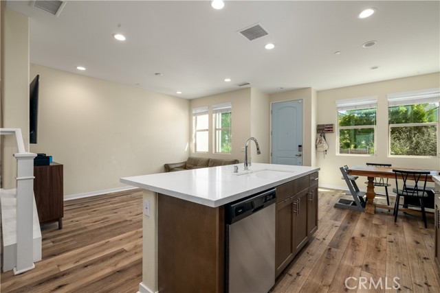 4271 Horvath Street, Corona CA: https://media.crmls.org/medias/4d5ad103-6e72-4426-8de3-4ece51ef819f.jpg