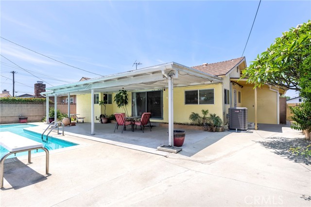 428 S Rosalinda Avenue, Azusa CA: https://media.crmls.org/medias/4d5bd949-4785-471c-9f21-d311b6434a94.jpg