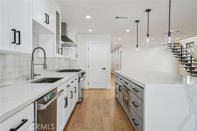 Detail Gallery Image 4 of 40 For 21922 Erie Ln, Lake Forest,  CA 92630 - 4 Beds | 3 Baths