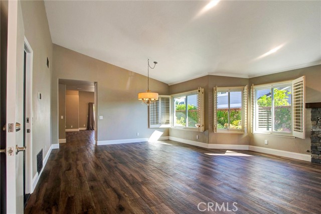 2963 Falconberg Drive, La Verne CA: https://media.crmls.org/medias/4d5ccf8c-814f-462e-bfed-a1f4b081e3f5.jpg