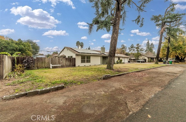 Detail Gallery Image 41 of 47 For 935 S Park Circle Dr, Fresno,  CA 93727 - 5 Beds | 2 Baths