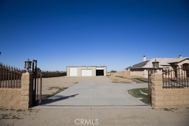 Detail Gallery Image 14 of 48 For 11830 Joshua Dell Rd, Victorville,  CA 92371 - 3 Beds | 2 Baths