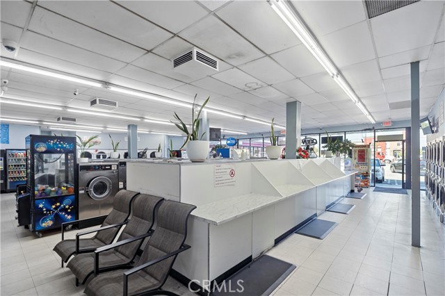 Image 9 of 15 For 810 Rosecrans Avenue