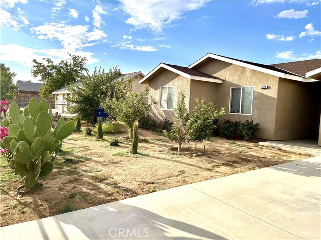 Detail Gallery Image 2 of 30 For 8225 Jacaranda Ave, California City,  CA 93505 - 3 Beds | 2 Baths