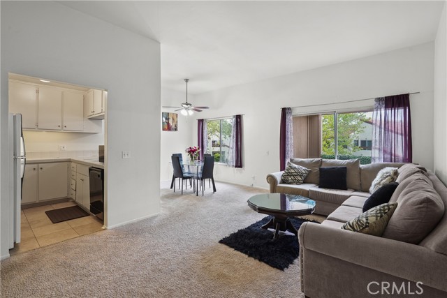 Detail Gallery Image 3 of 31 For 1712 Sinaloa Rd #203,  Simi Valley,  CA 93065 - 2 Beds | 2 Baths