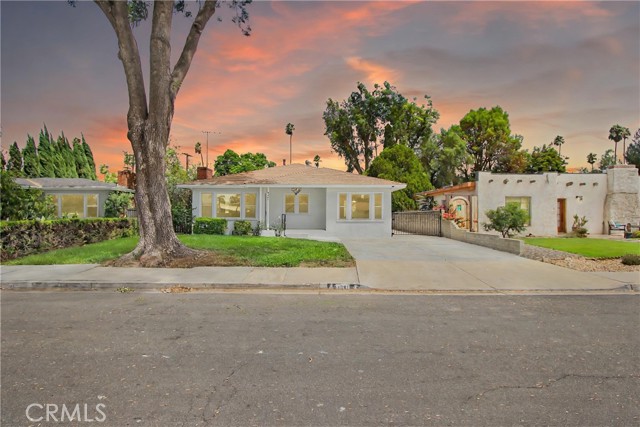 Detail Gallery Image 3 of 29 For 4061 Maplewood Pl, Riverside,  CA 92506 - 3 Beds | 2 Baths