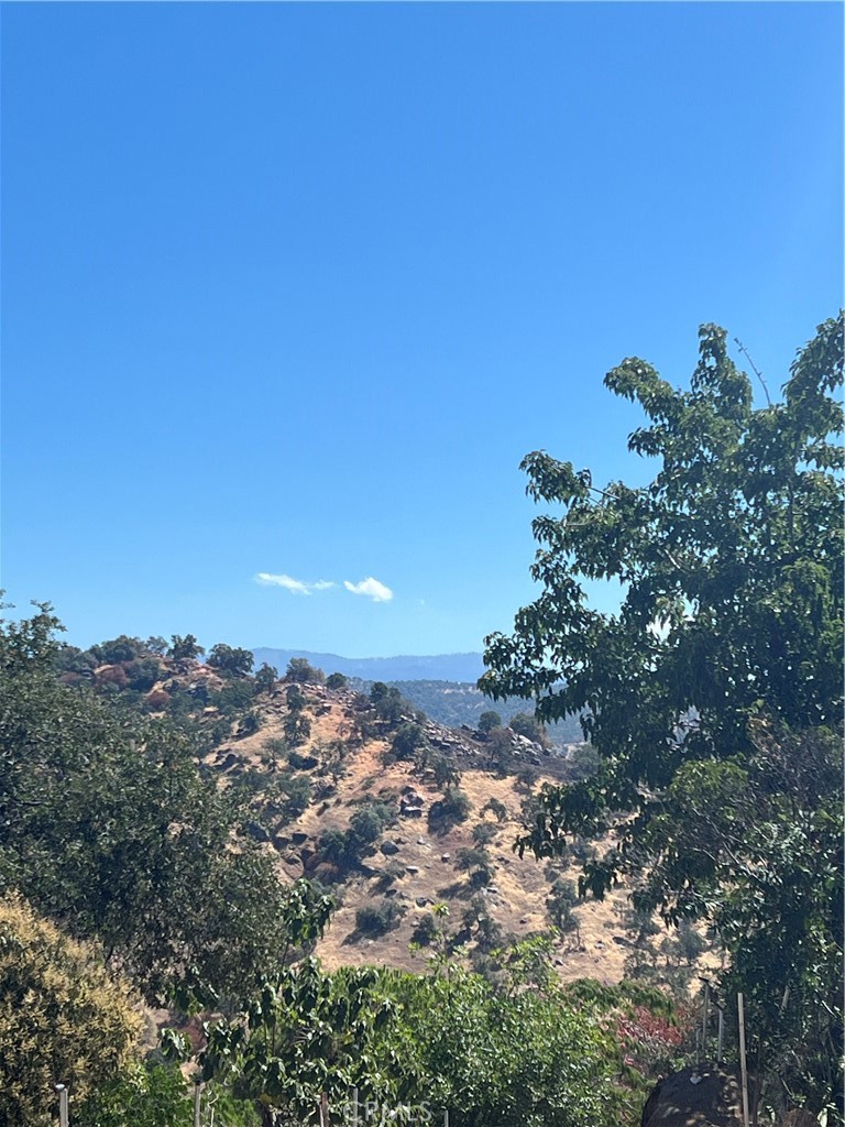 https://media.crmls.org/medias/4d62365c-d487-4759-9d68-861d154c7365.jpg?preset=X-Large